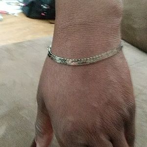 Avon Classic Chevon Bracelet Silvertone